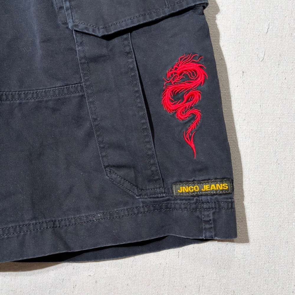 JNCO Cargo Shorts Mens 32 Black Dragon Embroidered Y2K Streetwear Skater - Picture 3 of 8